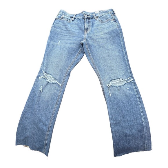 Old Navy Low Rise Bootcut Jeans Women's 10 Distressed Denim NWT‎ - Picture 1 of 4